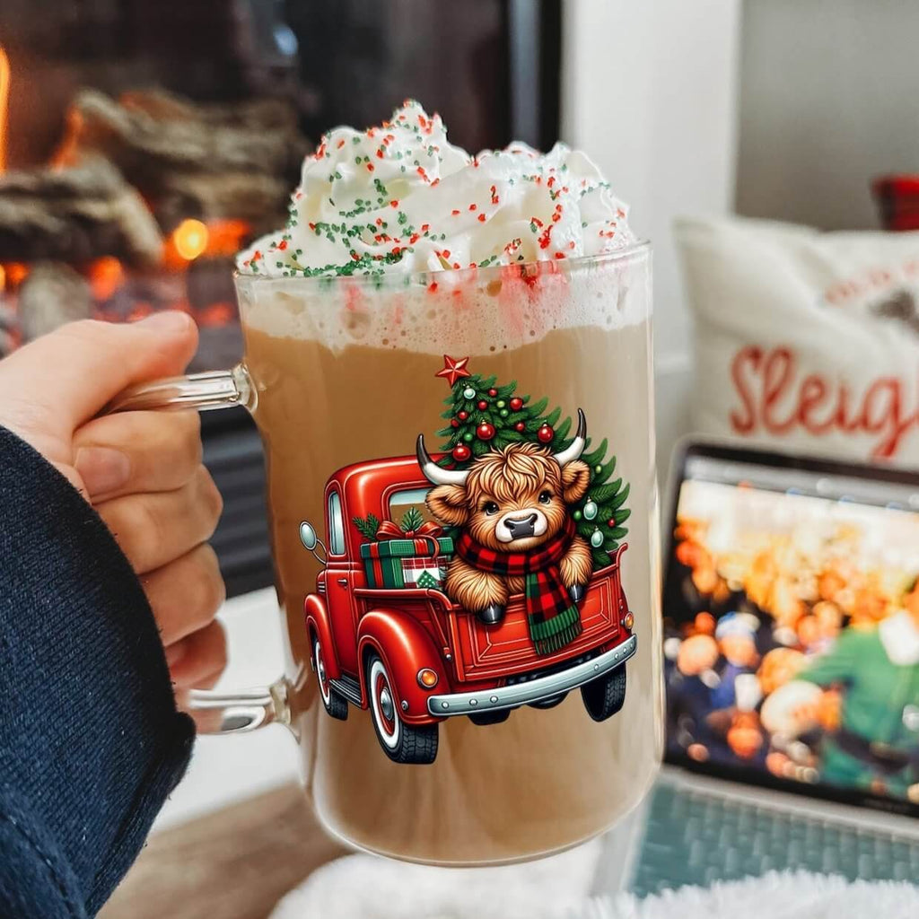 Christmas Highland Cow 17oz Glass Mug With Lid and Straw